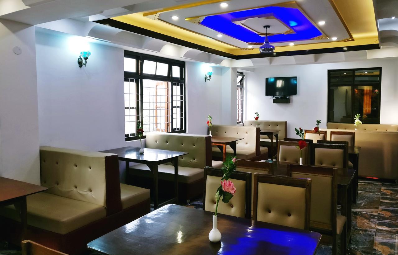 Alpine Hills Hotel Gangtok Exterior photo