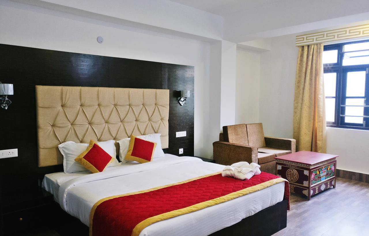 Alpine Hills Hotel Gangtok Exterior photo